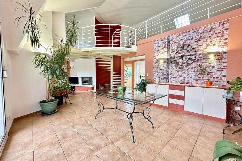 Maison - 176 m² - 5 pièces