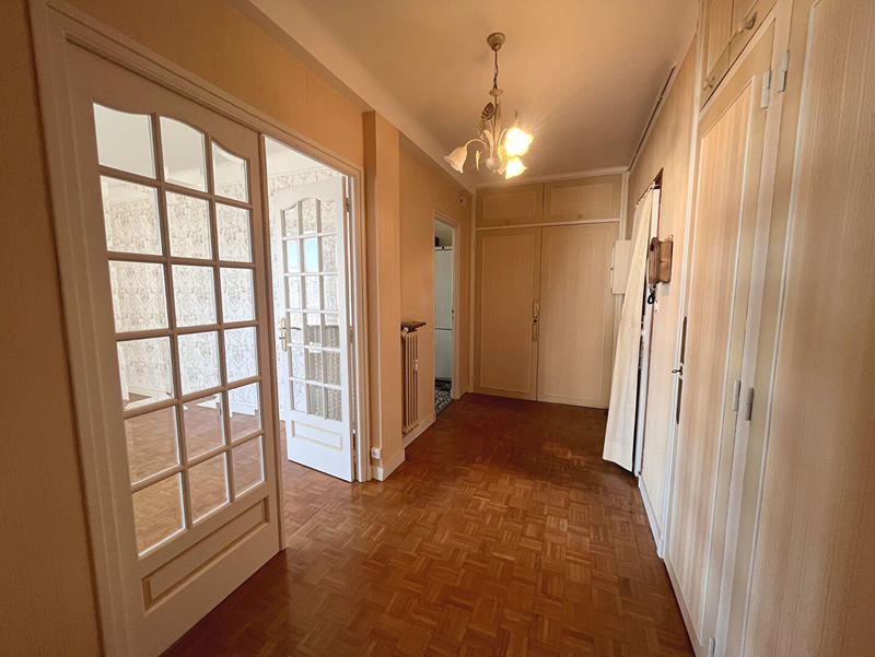 Appartement - 103 m² - 5 pièces