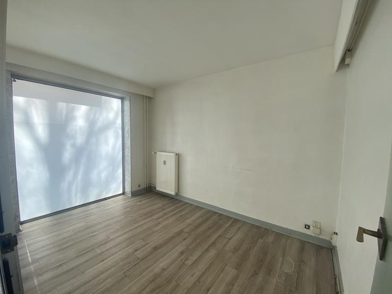 Local commercial - 60 m² - 4 pièces