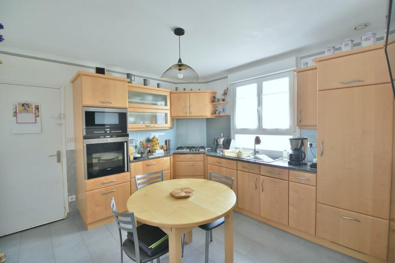 Maison - 137 m² - 7 pièces