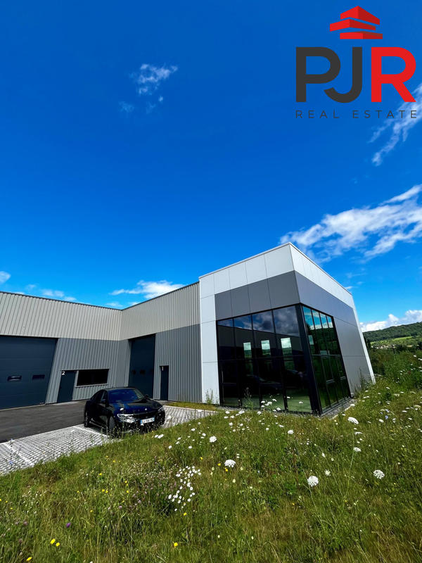 Local d'activités - 334 m²