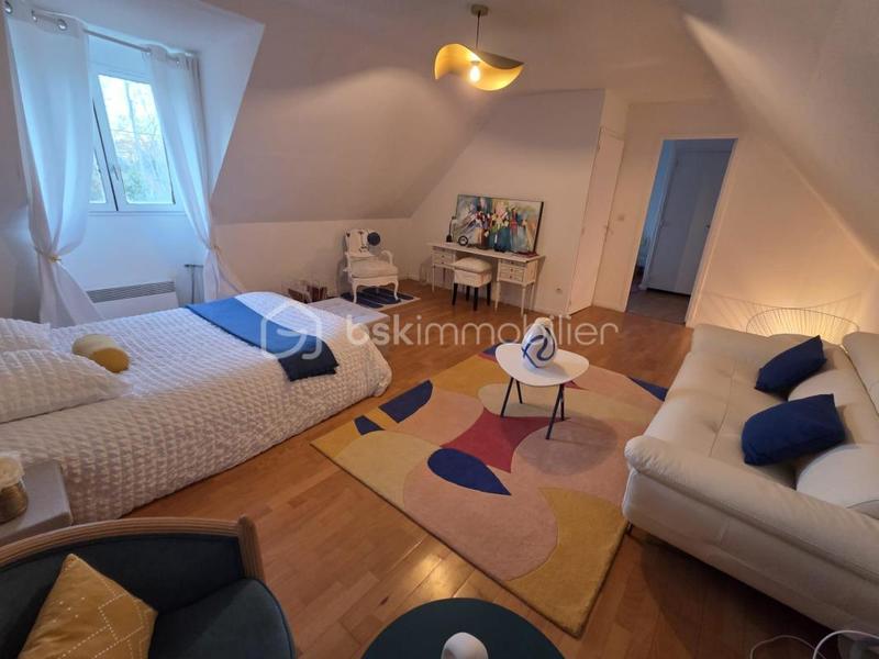 Maison - 91 m² - 5 pièces