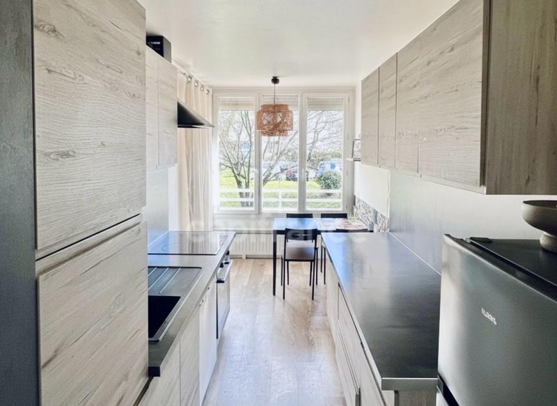 Appartement - 88 m² - 5 pièces