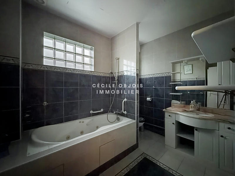 Maison ancienne - 160 m² - 8 pièces