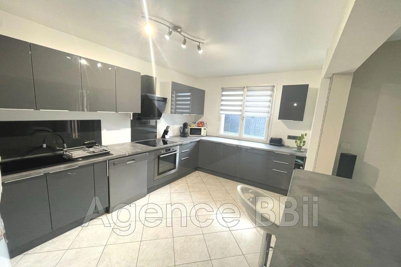 Maison - 110 m² - 6 pièces