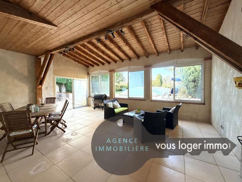 Maison - 214 m² - 7 pièces