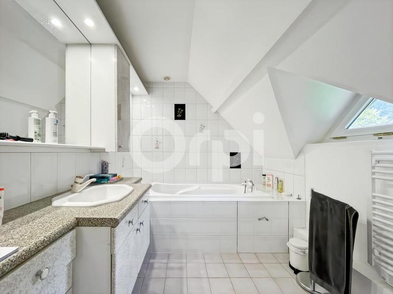 Maison - 163 m² - 7 pièces