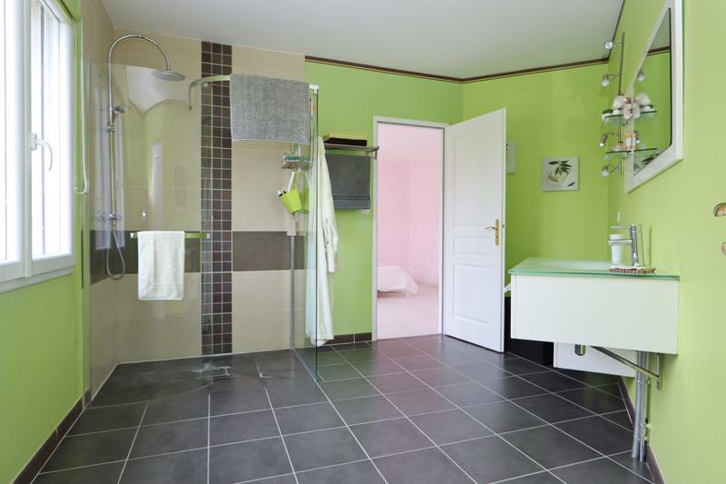 Maison - 255 m² - 10 pièces