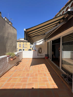 Maison - 220 m² - 7 pièces