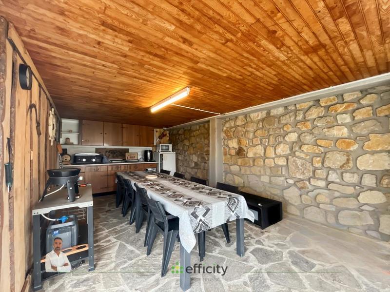 Maison - 150 m² - 5 pièces