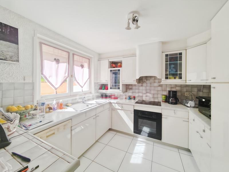 Maison - 201 m² - 7 pièces