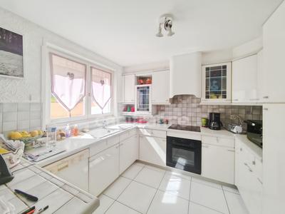 Maison - 201 m² - 7 pièces