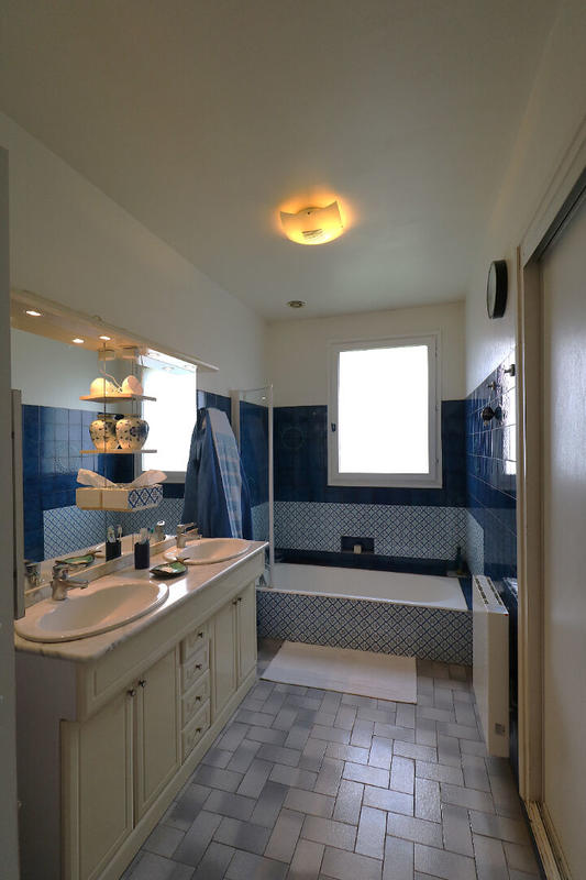 Maison - 215 m² - 7 pièces