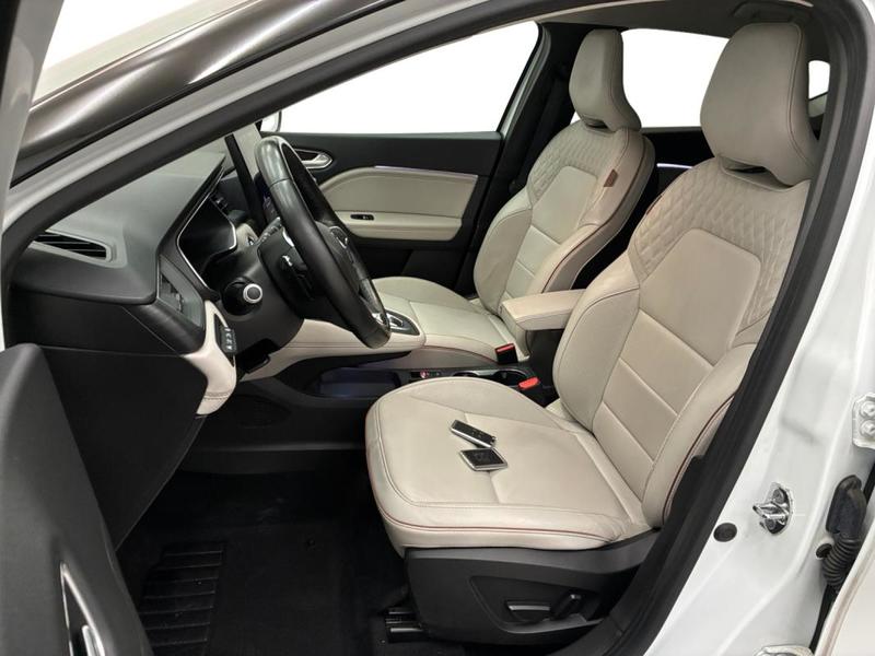 Renault Captur TCe 140 Edc Initiale Paris