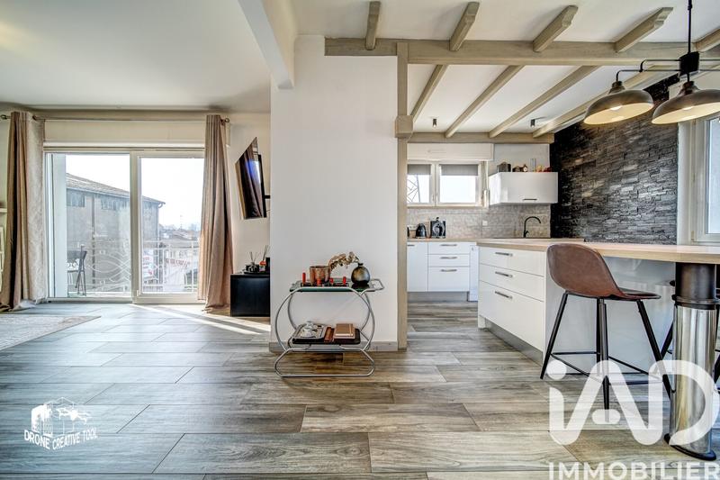 Appartement - 99 m² - 4 pièces