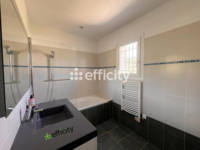 Maison - 170 m² - 5 pièces