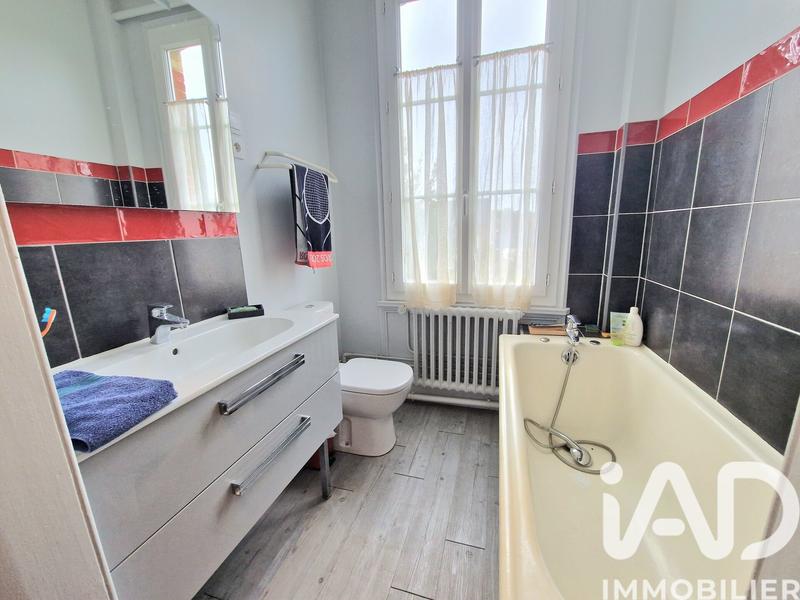 Maison - 157 m² - 9 pièces