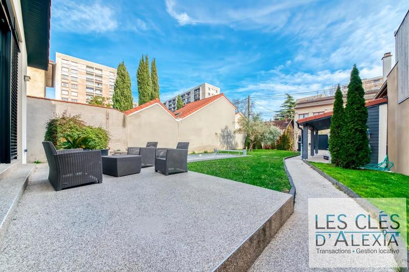 Maison - 140 m² - 5 pièces