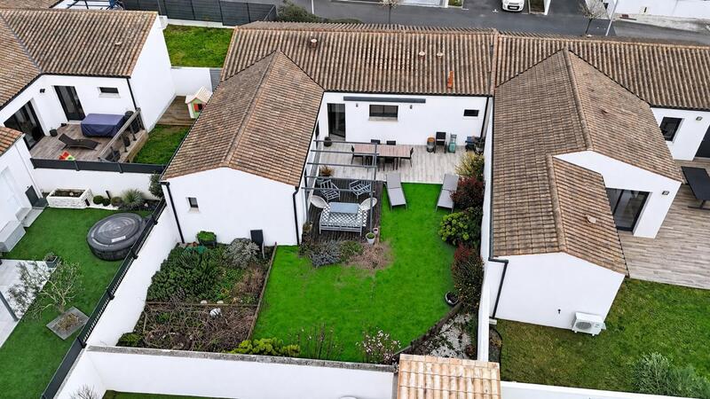 Pavillon - 102 m² - 4 pièces