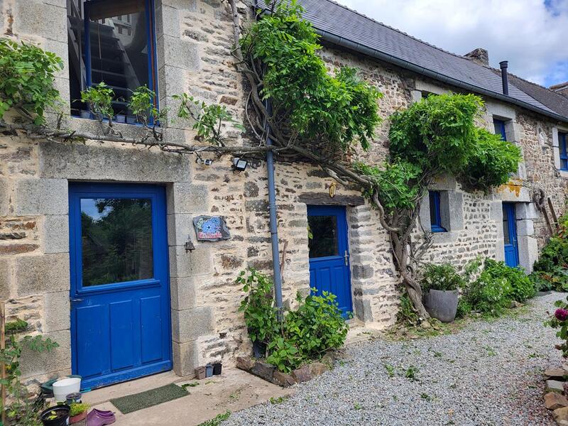 Propriété - 288 m² - 10 pièces