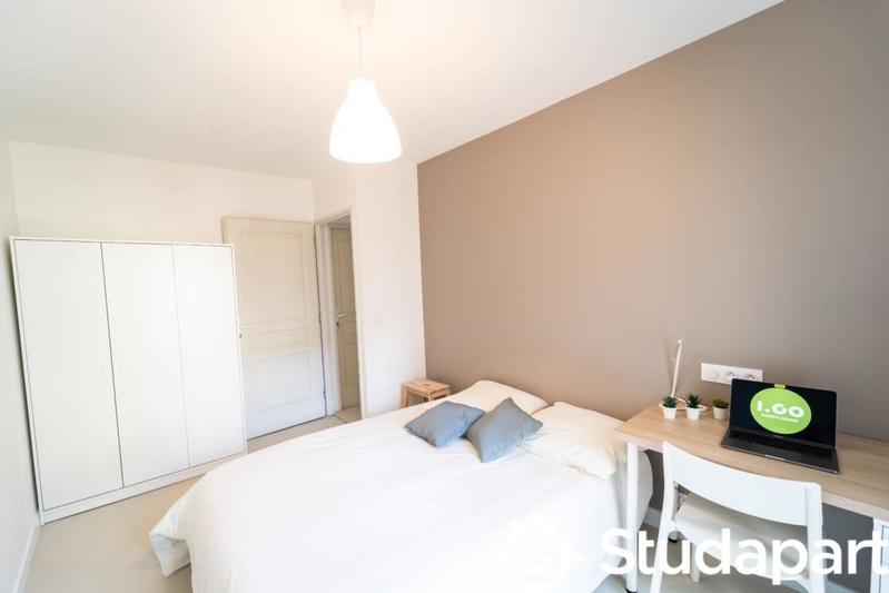Chambre - 10 m² - 1 pièce