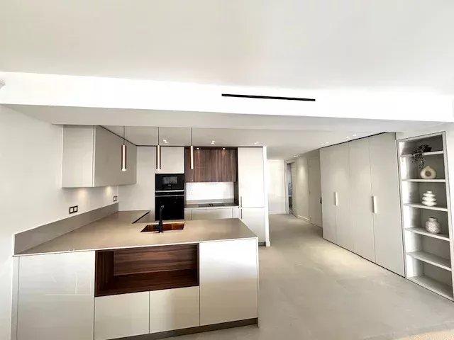 Appartement - 98 m² - 3 pièces