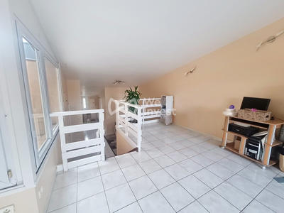 Appartement - 93 m² - 5 pièces