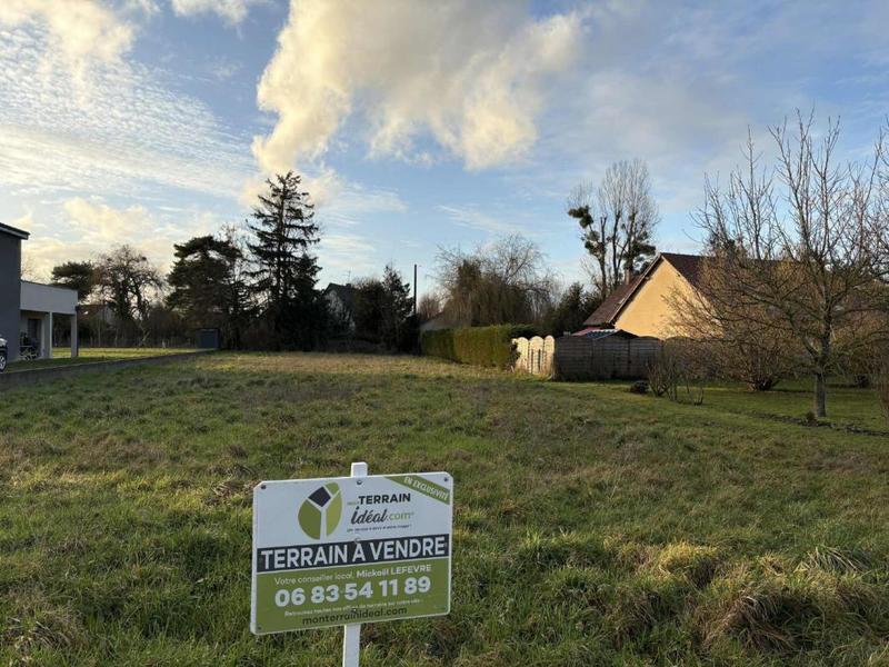 Terrain constructible - 1 423 m²