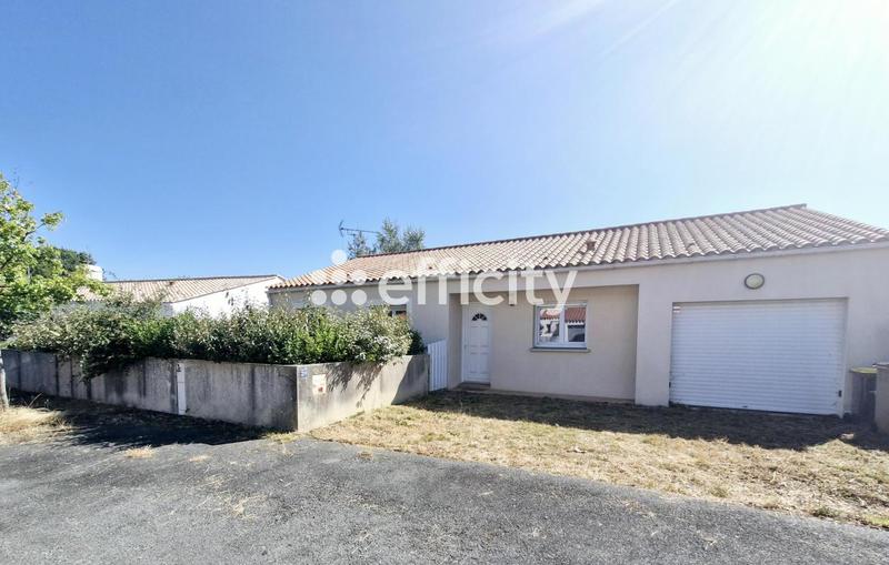 Maison - 85 m² - 4 pièces