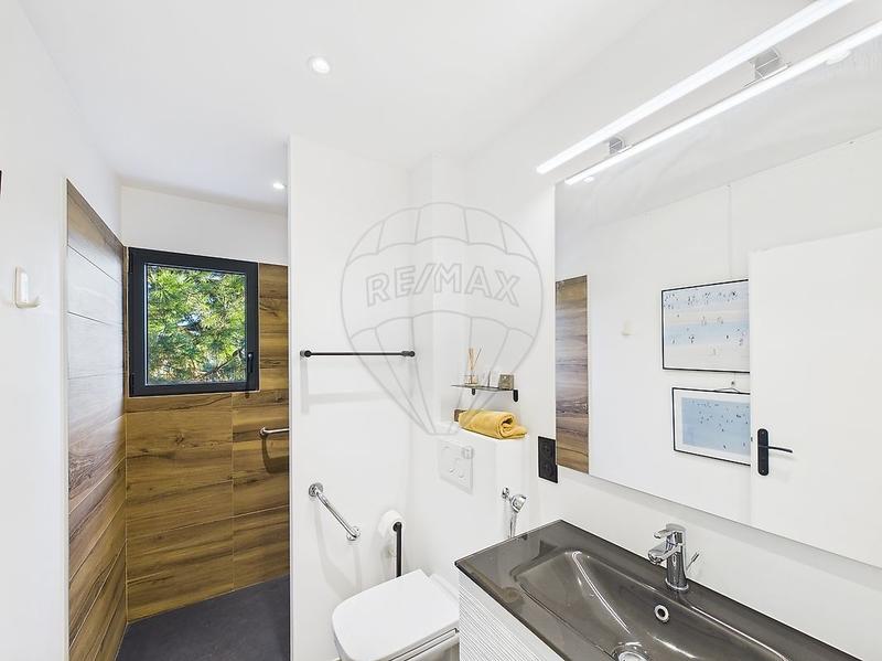 Maison - 185 m² - 7 pièces