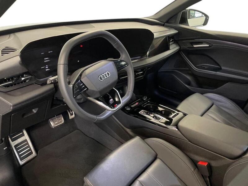 Audi q6 e-tron 306 ch 100 kWh performance s line