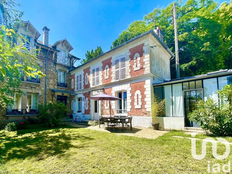 Maison - 171 m² - 8 pièces