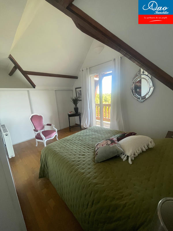 Maison - 192 m² - 8 pièces