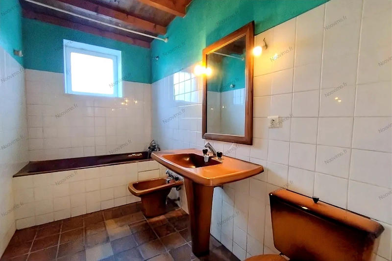 Maison - 176 m² - 7 pièces