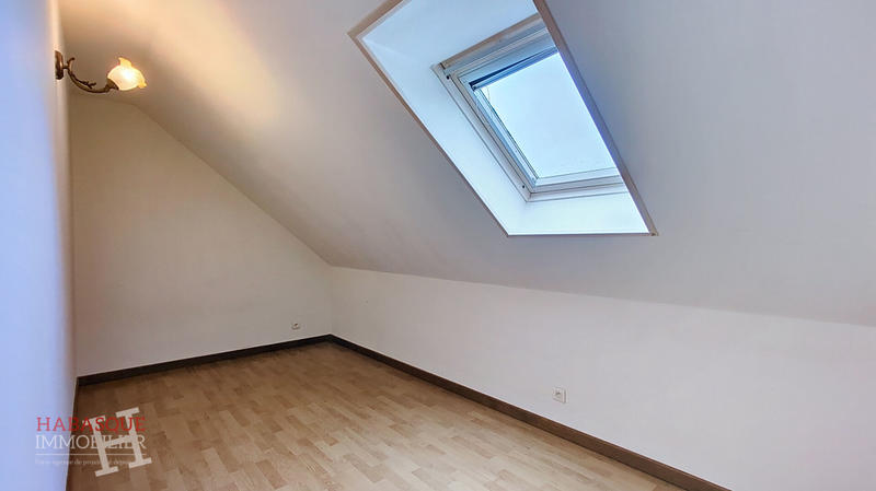 Maison - 80 m² - 5 pièces