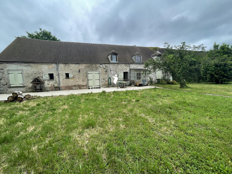 Maison - 241 m² - 8 pièces