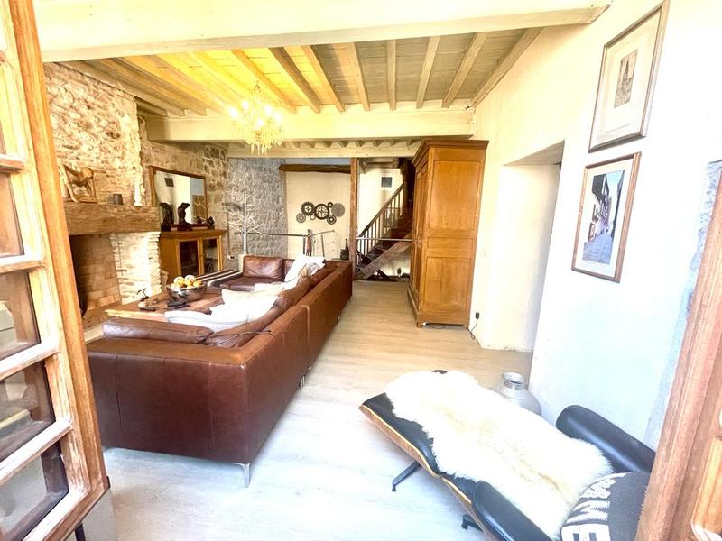 Maison - 280 m² - 8 pièces