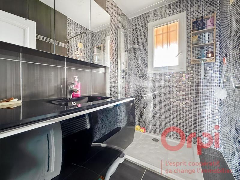 Maison - 146 m² - 8 pièces