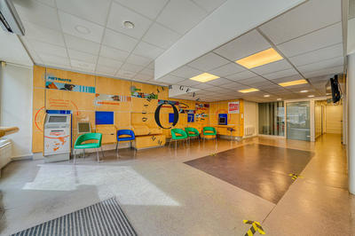 Local commercial - 147 m²