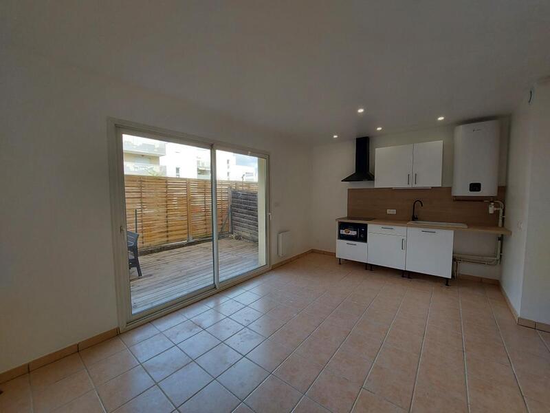 Studio - 25 m² - 1 pièce