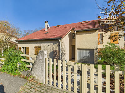 Maison - 110 m² - 4 pièces