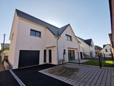 Maison traditionnelle - 98 m² - 4 pièces