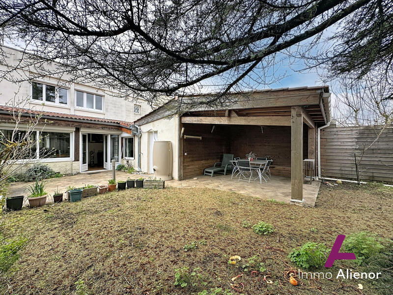 Maison - 120 m² - 5 pièces