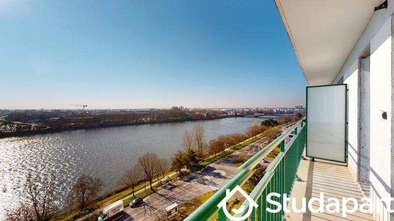 Chambre - 11 m² - 1 pièce