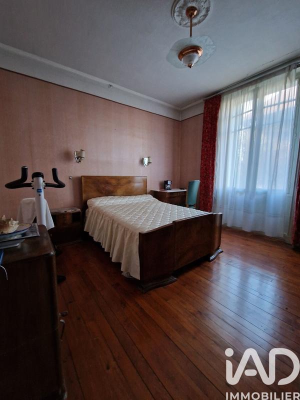 Maison - 223 m² - 12 pièces