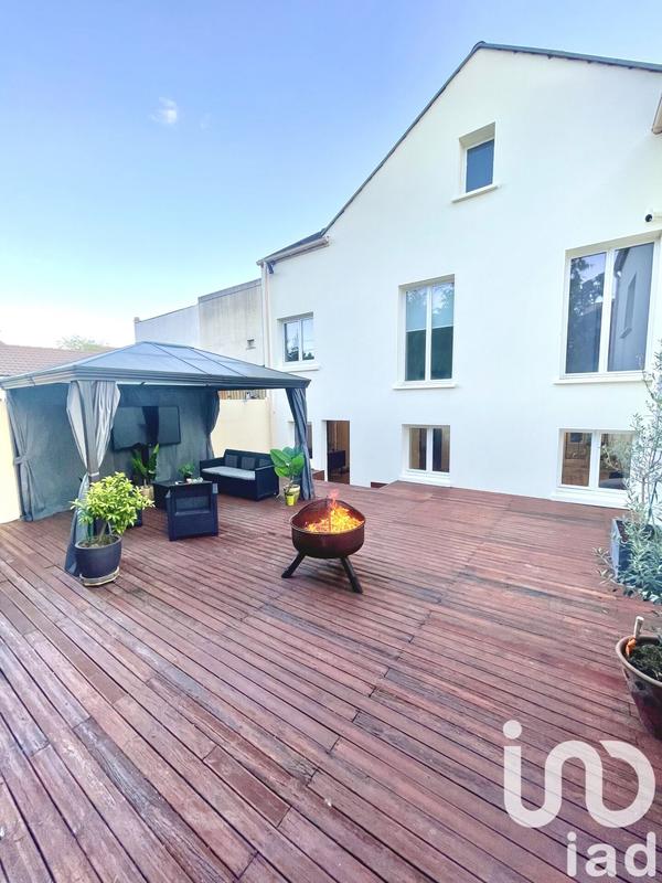 Maison - 144 m² - 7 pièces