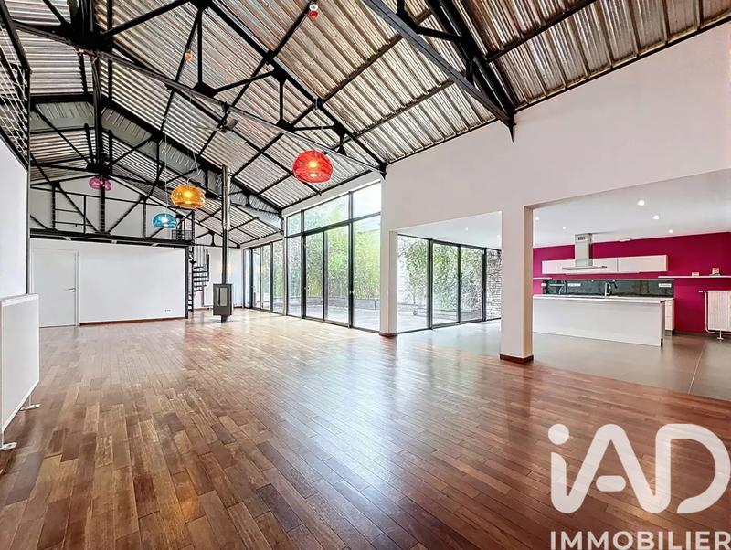 Loft - 269 m² - 6 pièces