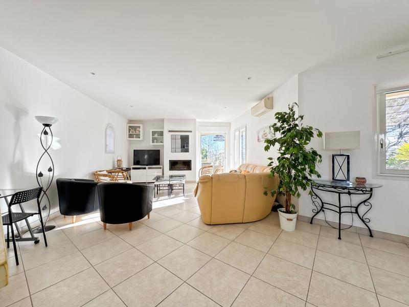 Maison - 192 m² - 6 pièces