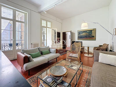 Maison - 300 m² - 8 pièces