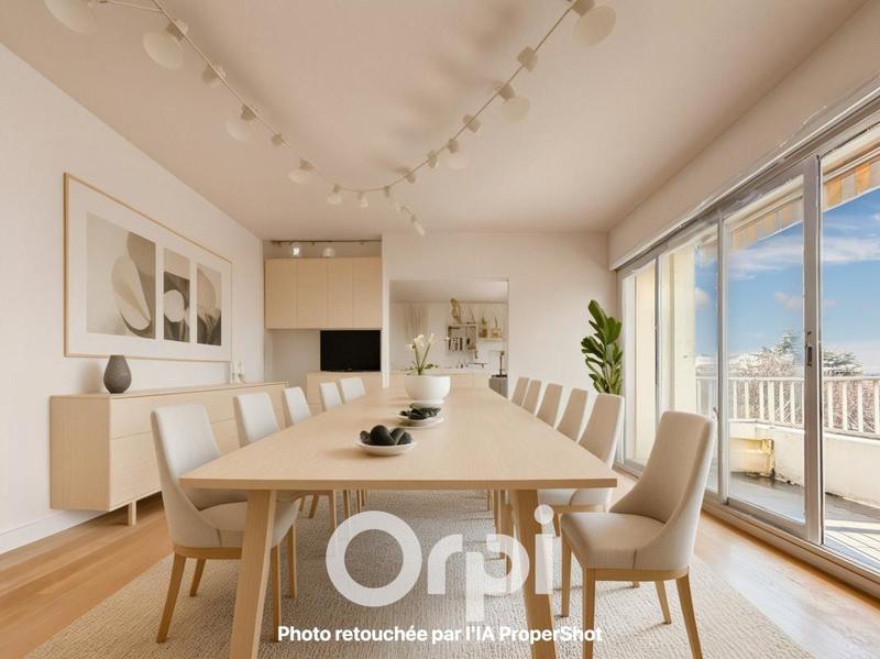 Appartement - 93 m² - 4 pièces